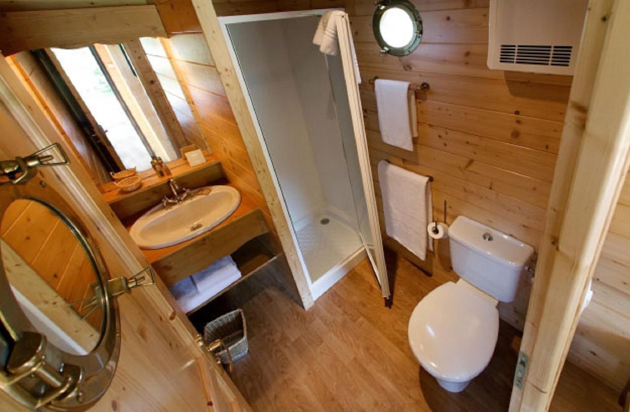 Domaine De La Chaux De Revel Guest House Saint-Martin-Valmeroux ภายนอก รูปภาพ